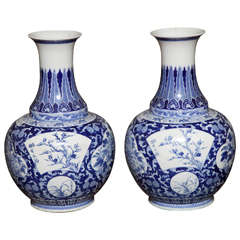 A magnificent pair of blue and white Chinese vases