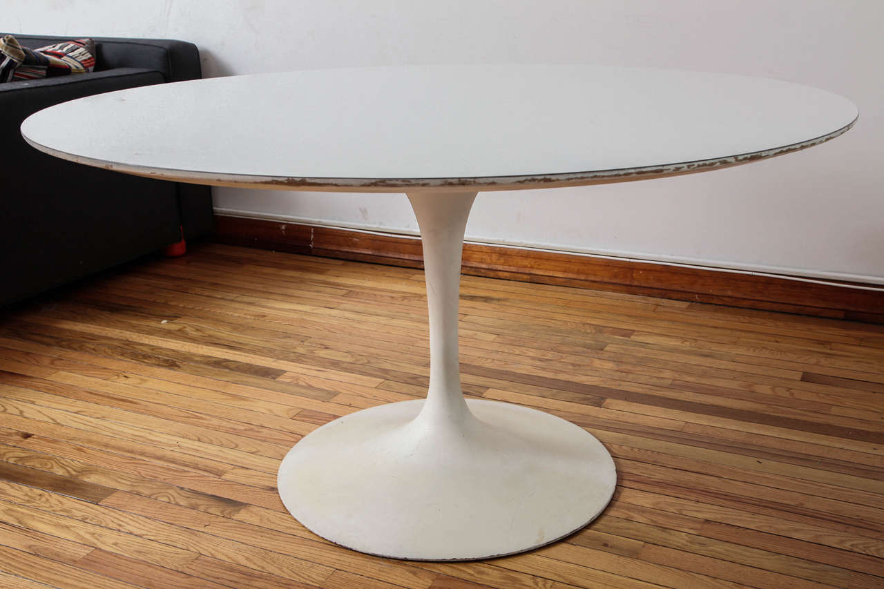 Distressed Saarinen for Knoll Tulip Table For Sale at 1stdibs