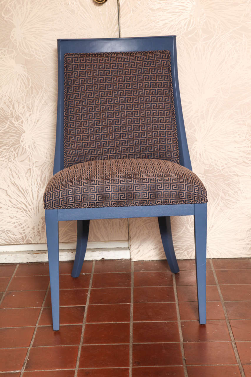 Unique side chair from Art Deco period. Updated with color and textile. One of a kind.
Newly upholstered in blue cotton velvet with the Greek key motive.
A chic Art Deco chair newly upholstered in a vintage fabric.