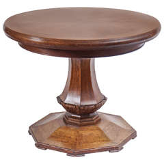 Oak Late 19th Century Round Center or Dining Table
