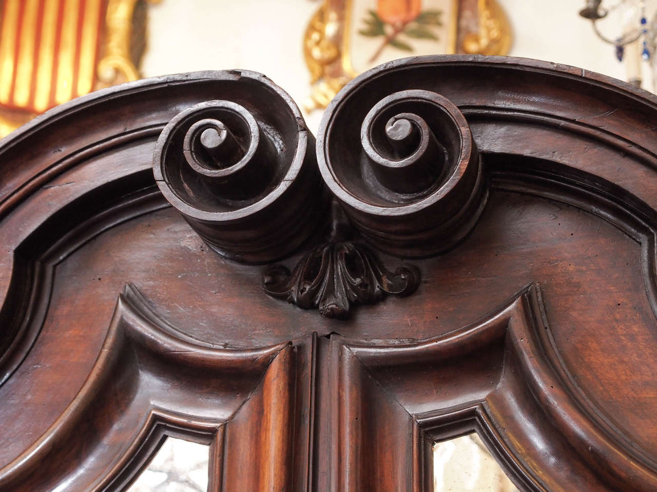 Late 17th Century-Early 18th Century Italian Walnut Secretaire Bookcase In Good Condition For Sale In Natchez, MS