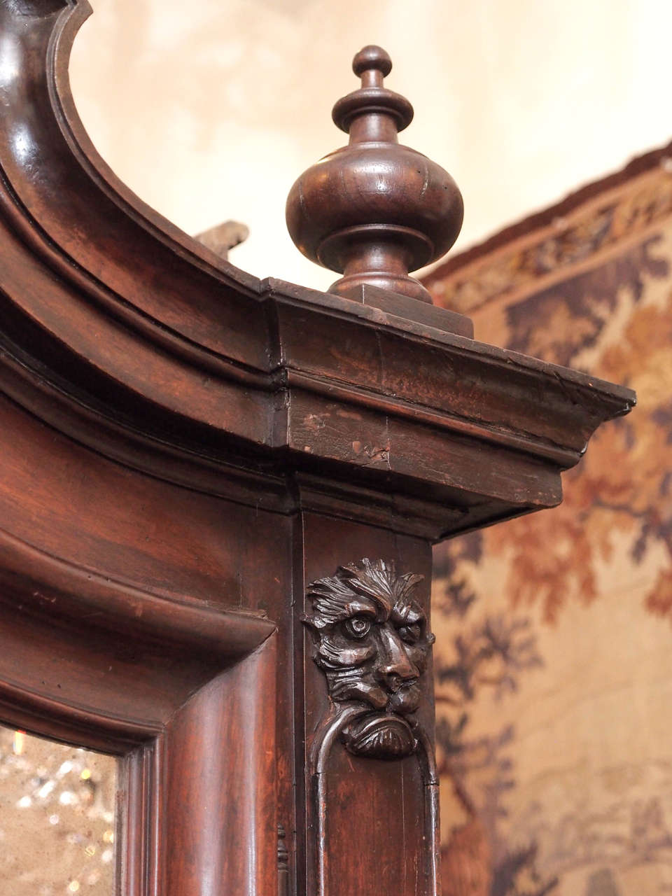 18th Century and Earlier Late 17th Century-Early 18th Century Italian Walnut Secretaire Bookcase For Sale