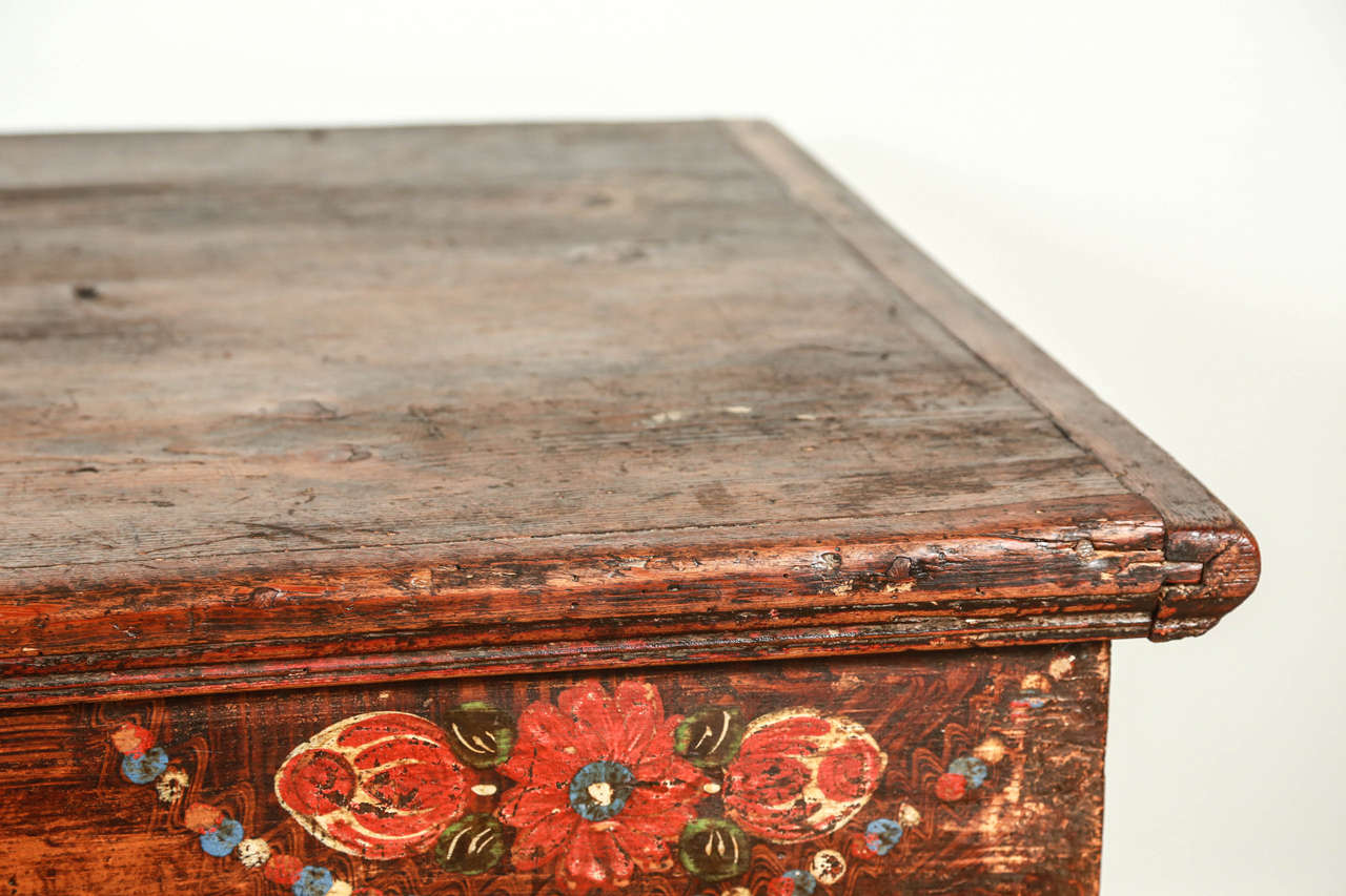 19th Century Hispano Moresque Painted Dowry Chest In Good Condition In North Hollywood, CA