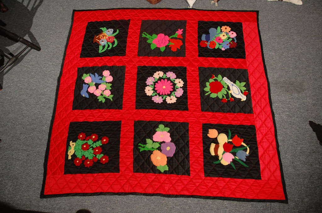FANTASTIC EARLY 20THC AMISH SAMPLER QUILT.THIS QUILT IS CONSTRUCTED OF COTTON SATEEN/POLISHED COTTON WITH A HAND HOOKED STUMPWORK OR BERLIN WORK.THIS TYPE OF WORK IS DONE WITH THE AMISH IN LANCASTER COUNTY, PENNSYLVANIA AND MORE COMMONLY DONE ON