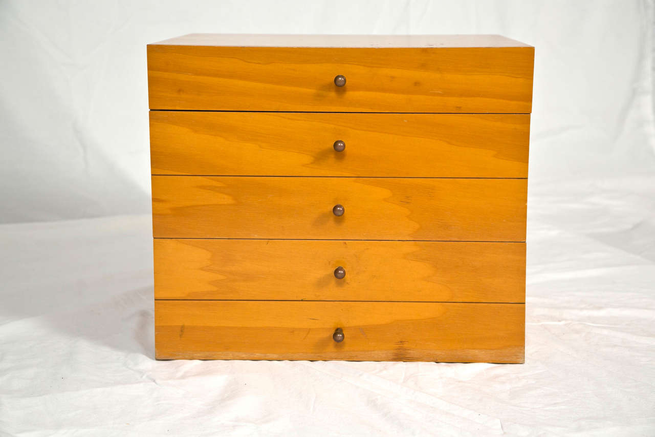 Lovely oak chest with 5 drawers. Honey-colored wood with original brass hardware. In great condition. Drawers pull smoothly. The surface of the chest has very little wear considering the age. Early 1960s. This piece is perfect for jewelry or for