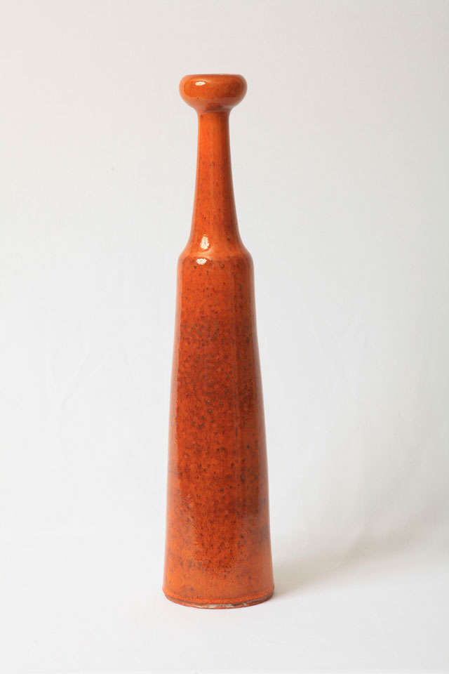 Tall round-shaped vase executed by the Belgian ceramic workshop Perignem.
Engraved signature on the base (see image 8).
This vase illustrated in Marc Heiremans, 'Art ceramics, Pioneers in Flanders, 1938-1978', Arnoldsche Art Publishers, Stuttgart