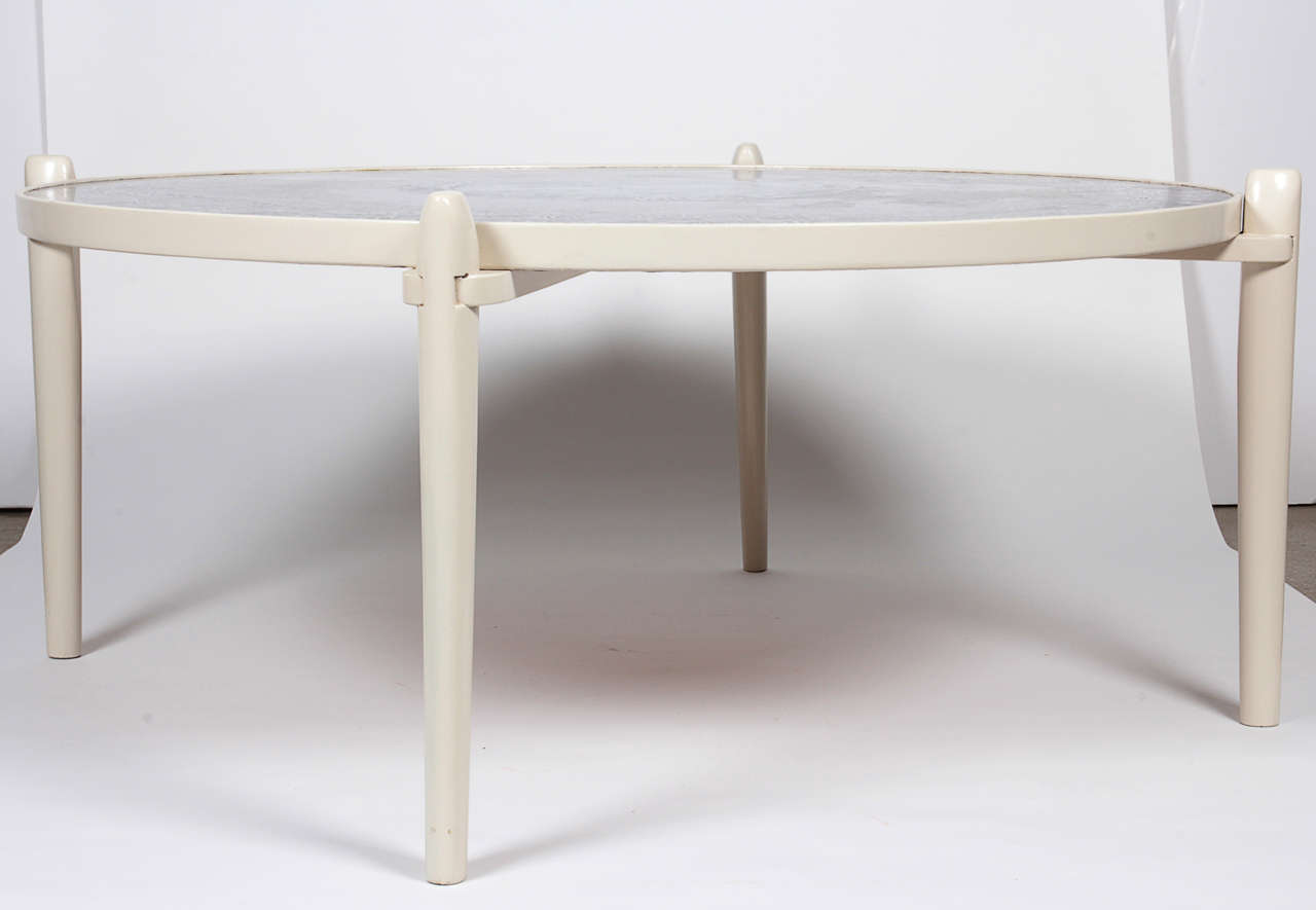 Etched Aluminum Circular Coffee Table In Good Condition For Sale In New York, NY