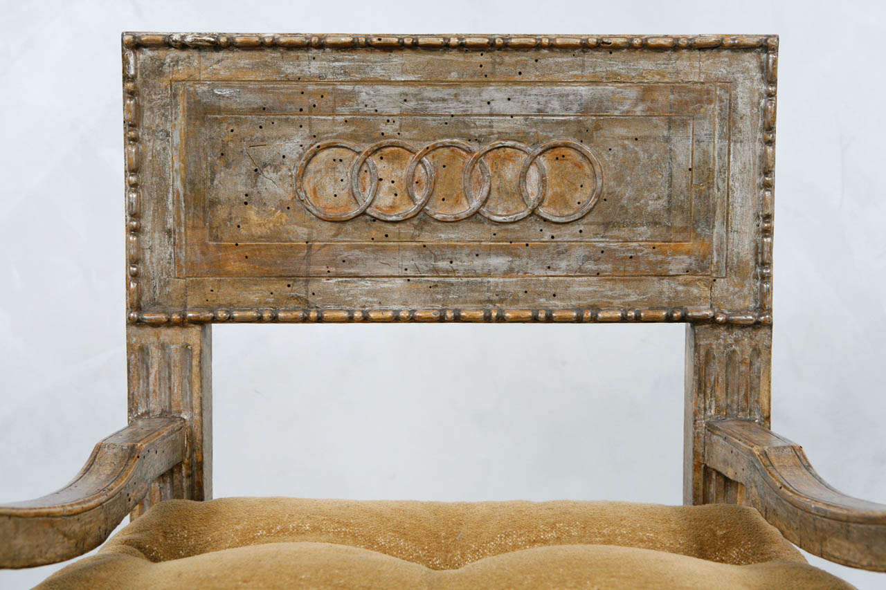 Bois Groupe de quatre fauteuils italiens du XVIIIe siècle en vente