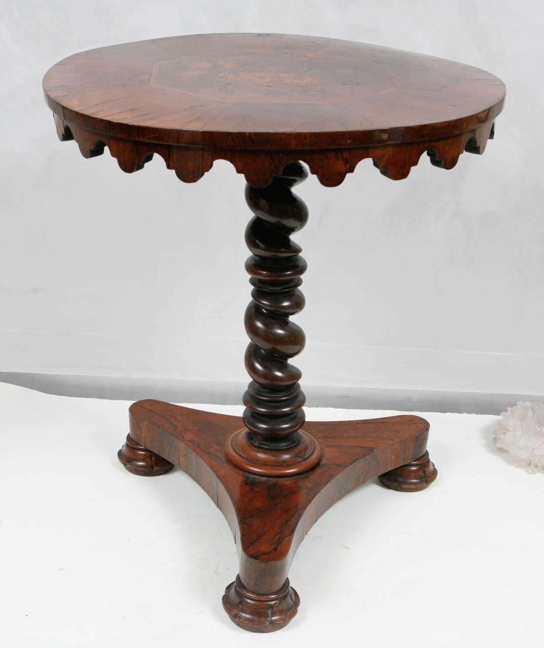19th Century English Regency Round Rosewood Table with Fruitwood Inlaid Top