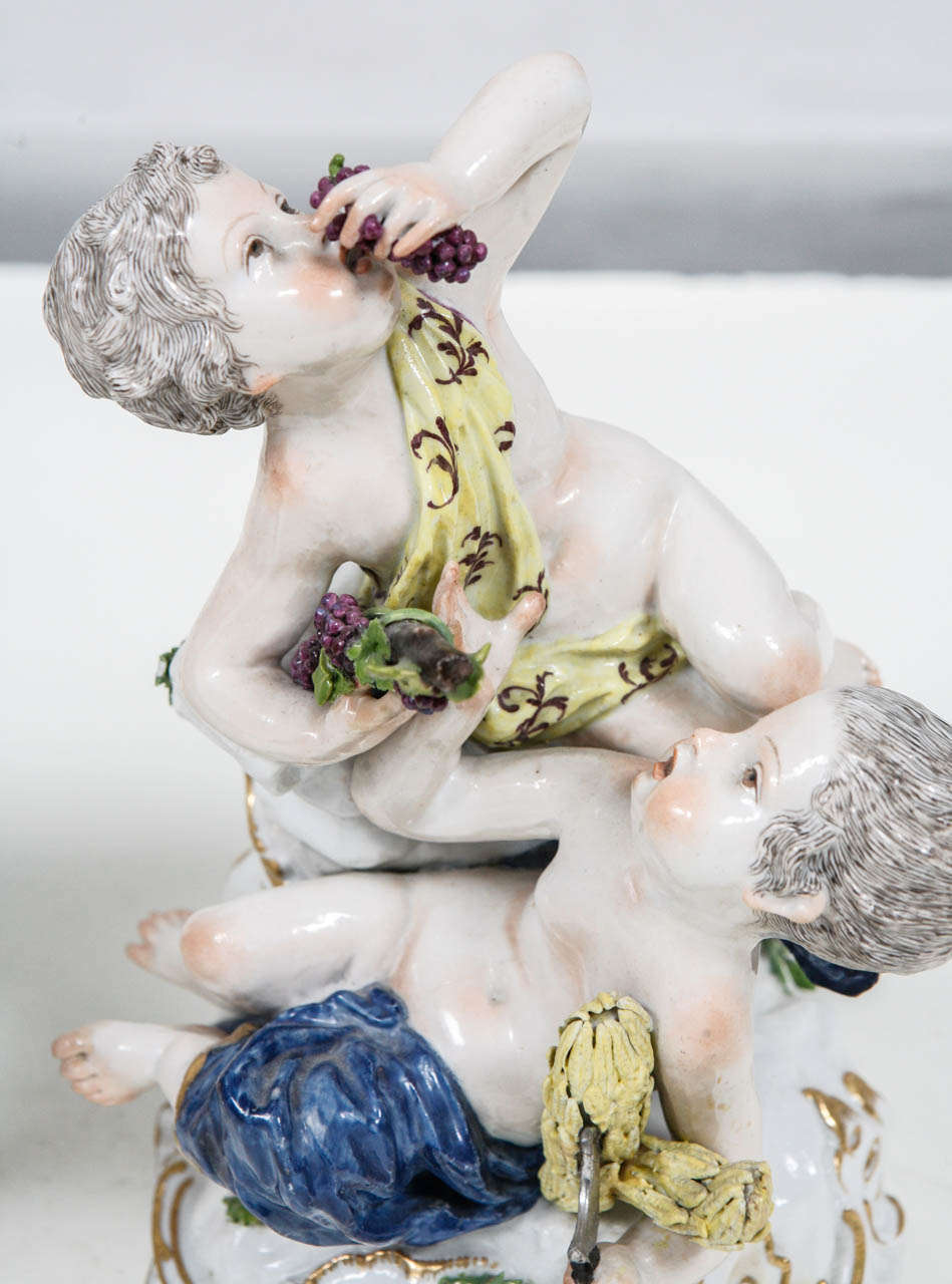 Pair of 19th Century French Porcelain Figures In Good Condition For Sale In Los Angeles, CA