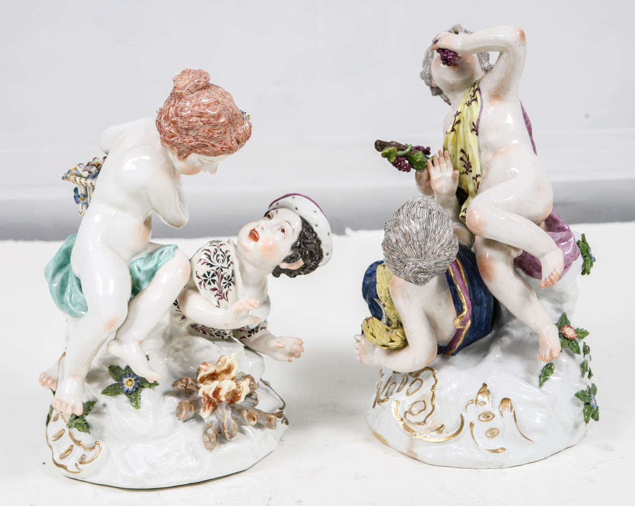 Paar französische Porzellanfiguren des 19. Jahrhunderts im Angebot 1