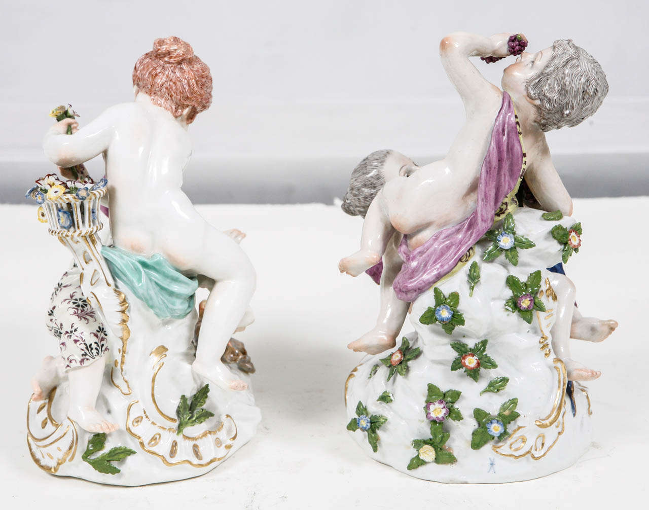 Pair of 19th Century French Porcelain Figures For Sale 3