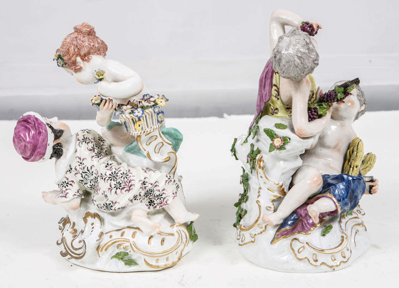 Pair of 19th Century French Porcelain Figures For Sale 4