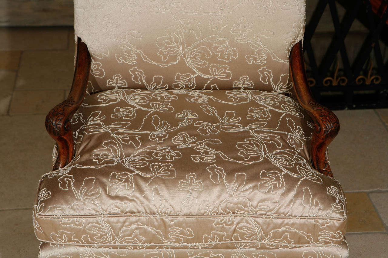 18th Century French Regence Single Walnut Armchair In Excellent Condition In Los Angeles, CA