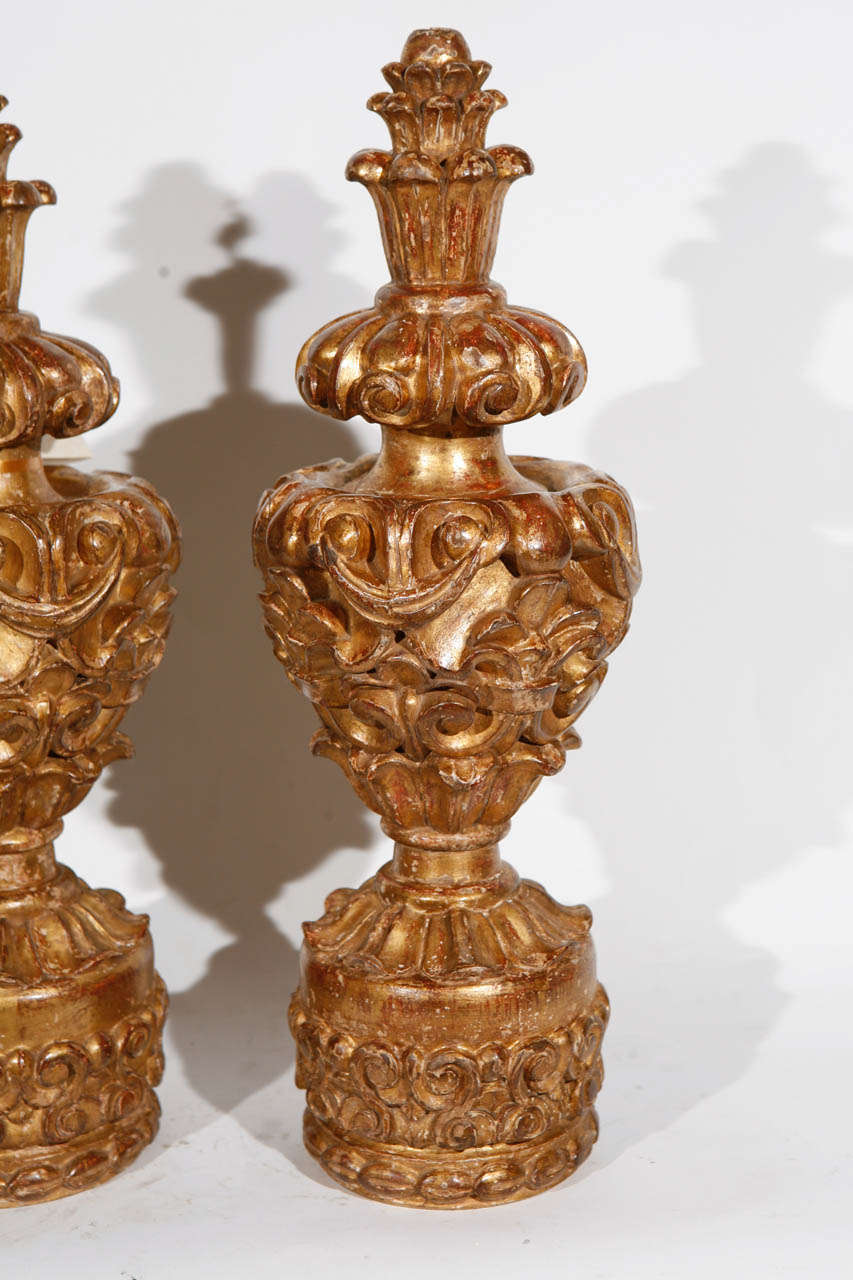 18th Century Pair of Italian Giltwood Fragments For Sale 2
