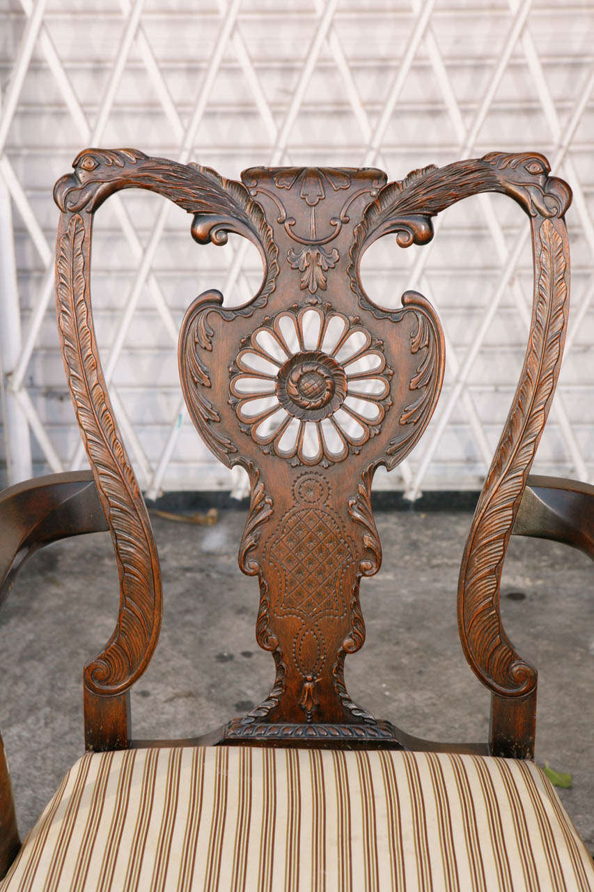 20th Century Pair of 1900s English Carved Walnut Armchairs