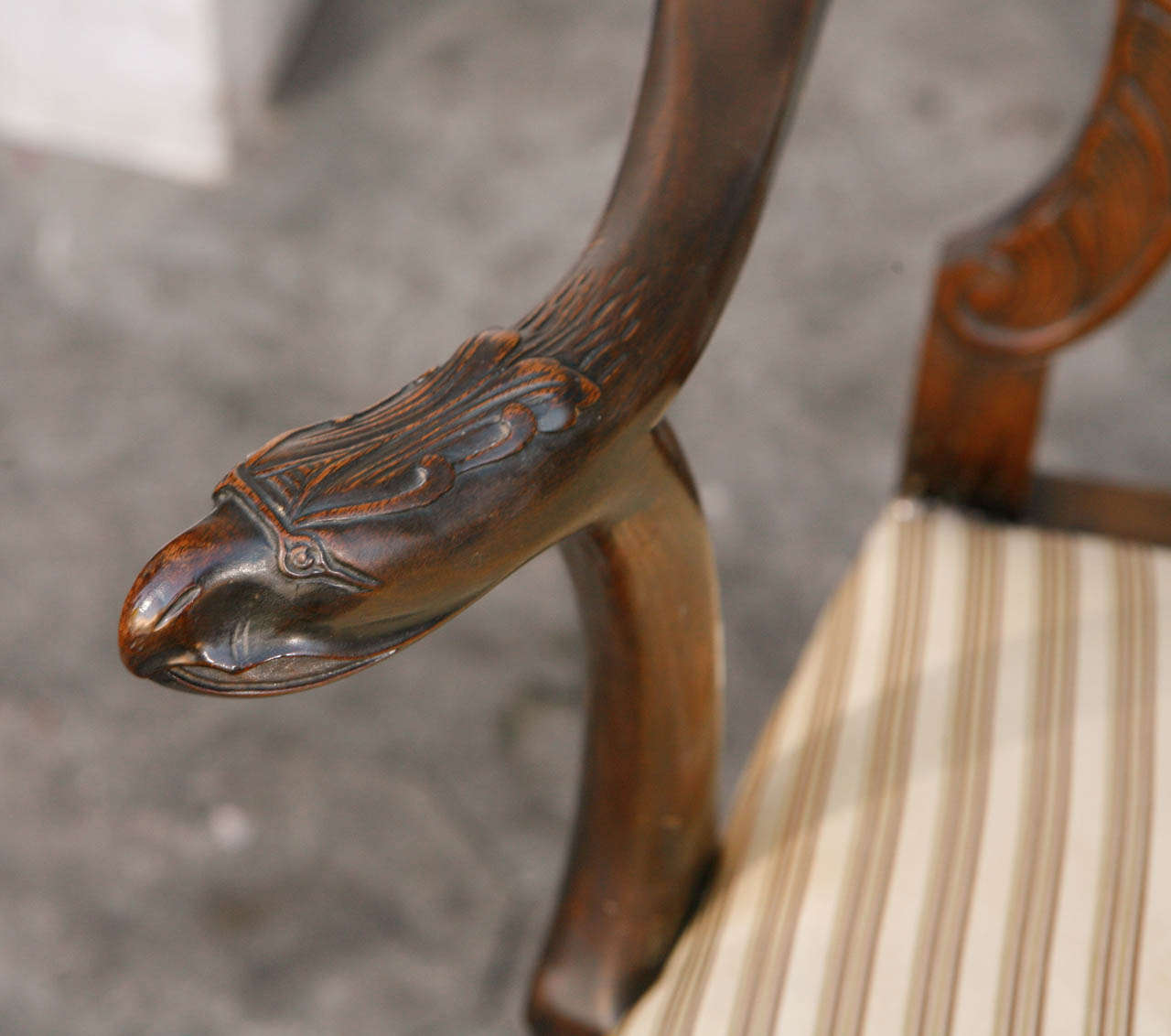 Pair of 1900s English Carved Walnut Armchairs 1