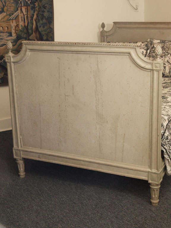 Painted Antique French painted Louis XVI daybed.