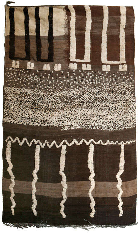 Moroccan rugs, crafted by women in the interior plains and mountains on fixed-heddle looms can vary greatly depending on the tribes that weave them. Nonetheless, they all use severely geometric Moroccan decoration, sometimes in muted tones,