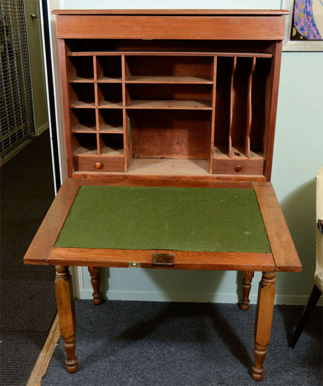 Early 20th Century American Plantation Desk 1