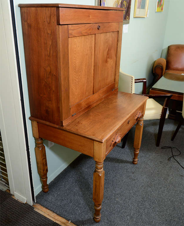 Early 20th Century American Plantation Desk 4