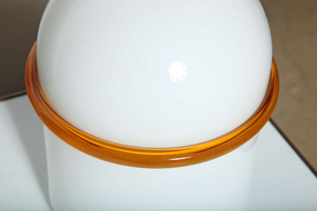 Pair of SIV Murano Società Italiana Amber Banded White Glass Domed Table Lamps  In Good Condition In Bainbridge, NY