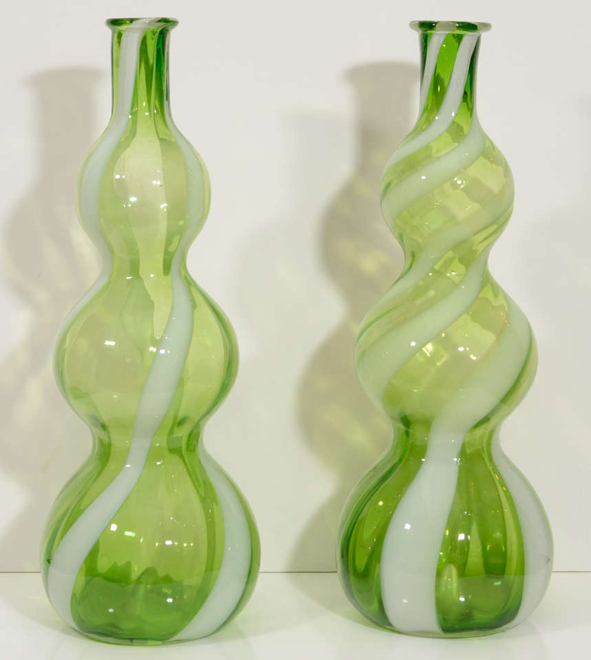 Pair of Italian Glass Vases In Excellent Condition In New York, NY