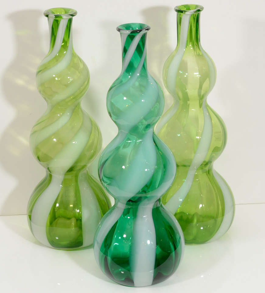 Pair of Italian Glass Vases 3