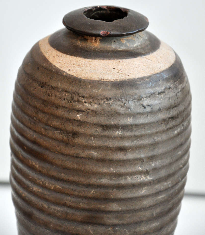 Chinesische Weinflasche aus dem 15. Jahrhundert oder früher im Zustand „Gut“ im Angebot in Chicago, IL
