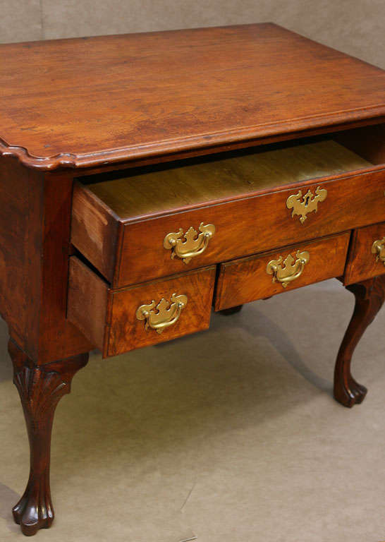 American 18th Century Walnut Lowboy / Dressing Table, Ca. 1760 In Excellent Condition In Great Barrington, MA