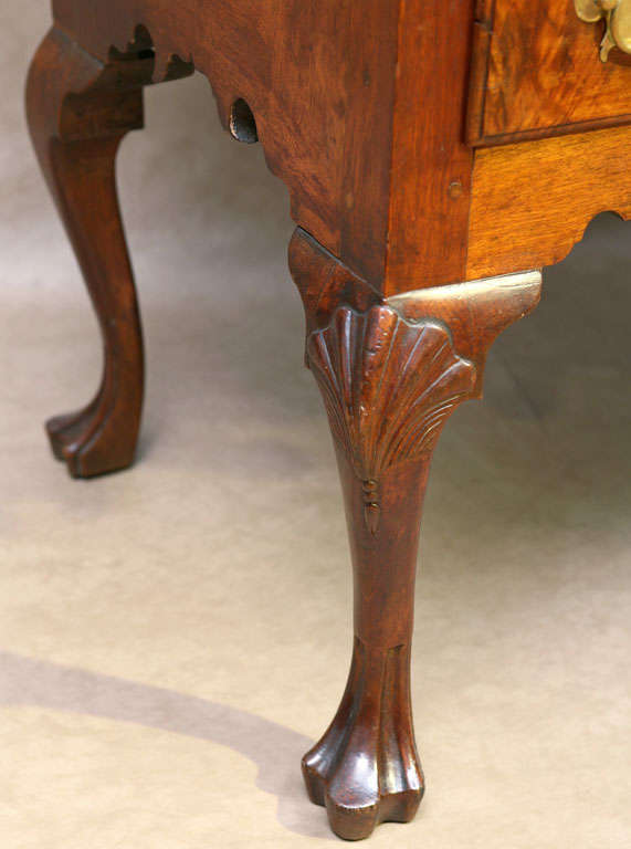 18th Century and Earlier American 18th Century Walnut Lowboy / Dressing Table, Ca. 1760