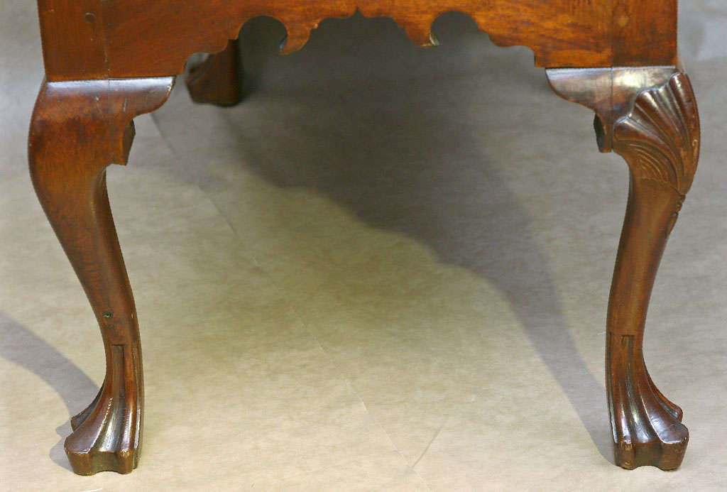 American 18th Century Walnut Lowboy / Dressing Table, Ca. 1760 2