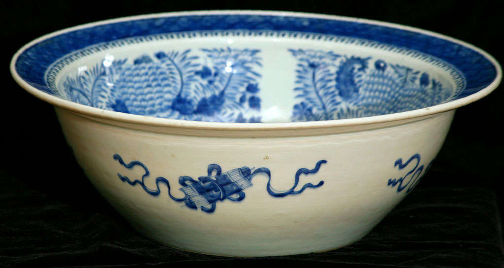 Large Chinese Fitzhugh Blue and White Bowl 6