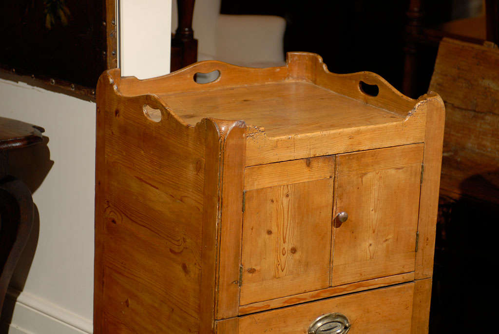 English circa 1800 Pine Tray Top Commode with Double Doors and Faux Drawer 3