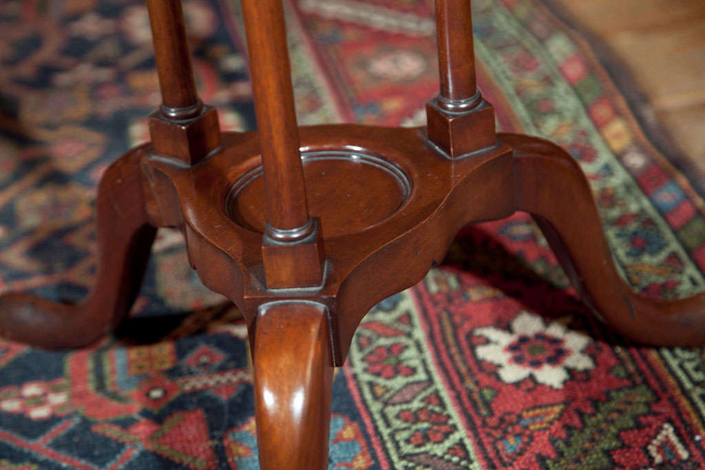 English Mahogany Shaving Stand/Planter In Excellent Condition For Sale In Woodbury, CT