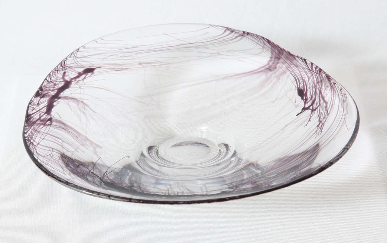 One-off bowl by the Dutch glass designer Sybren Valkema (1916-1996) and executed by Leerdam, glass factory in The Netherlands. Engraved signatures and alphanumerical code.