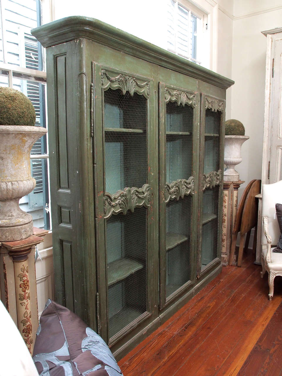 19th Century Painted Bookcase For Sale 1