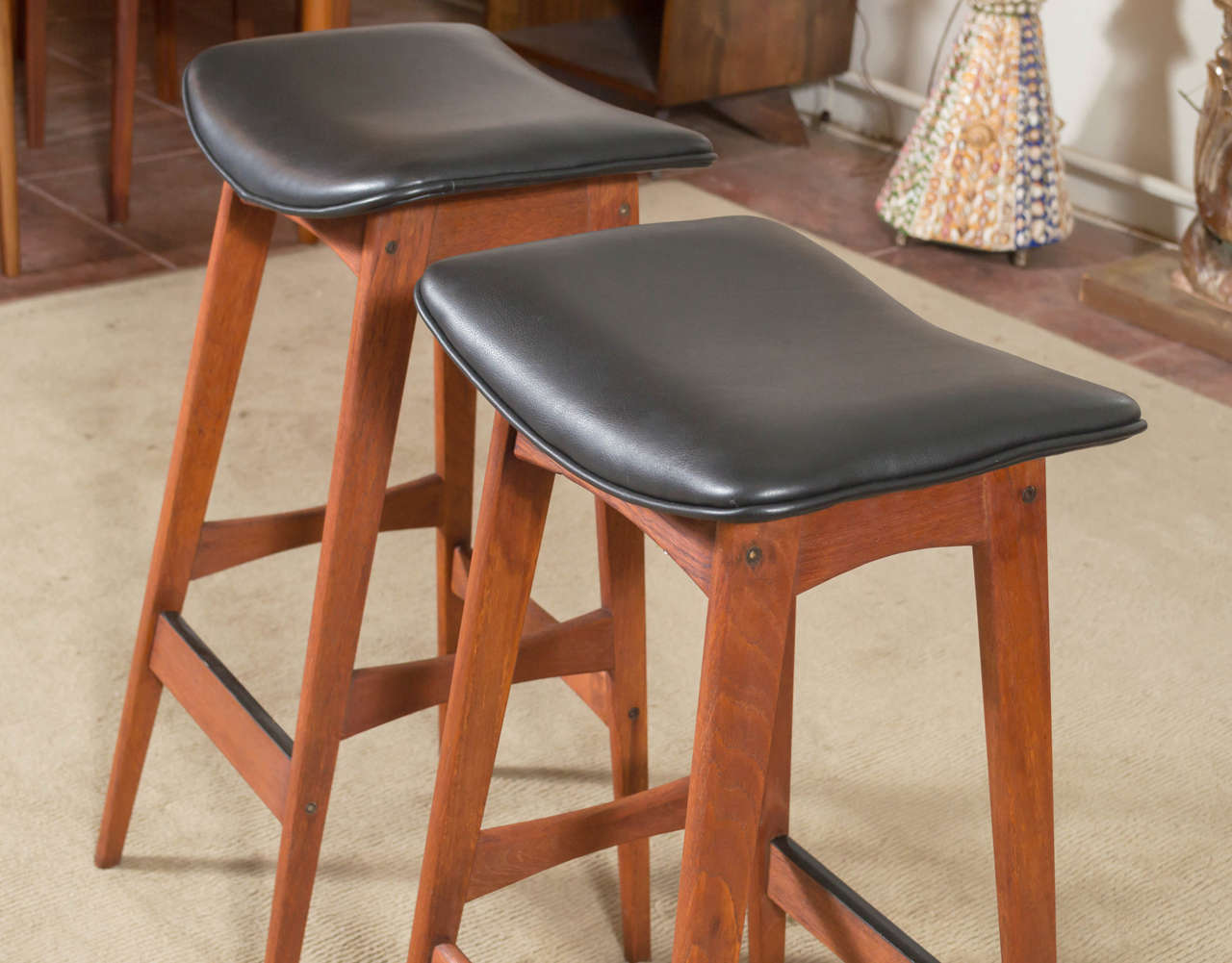 Pair Johannes Andersen Teak and Leather Bar Stools In Excellent Condition In San Francisco, CA