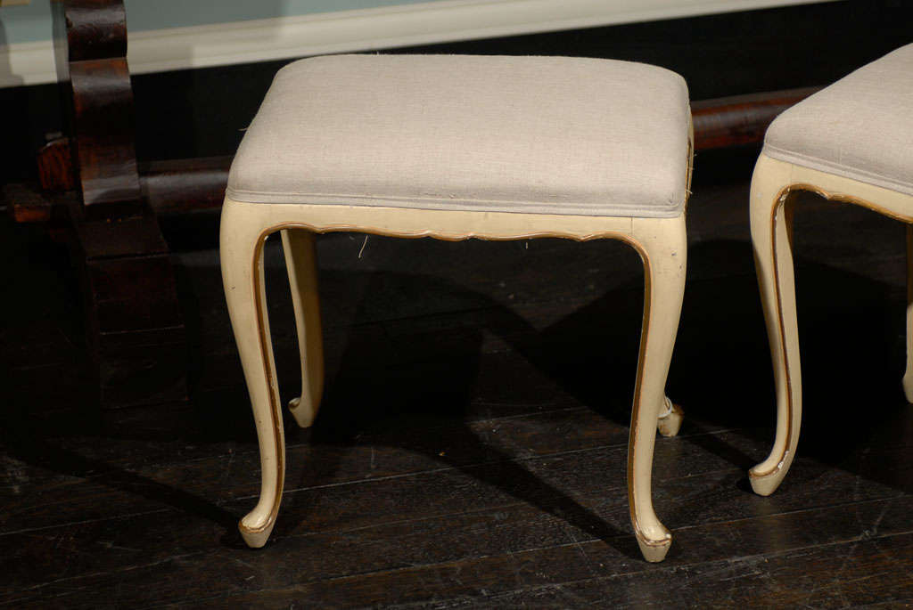 A Pair of French Vintage Louis XV Style Painted Stools with Gilt Accents In Good Condition In Atlanta, GA