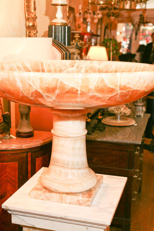 Grand coupe ou tazza en lapis Medica et marbre Bon état - En vente à Hudson, NY