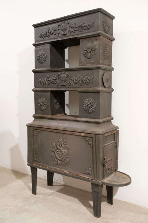 German 19th century European cast iron  wood burning stove For Sale
