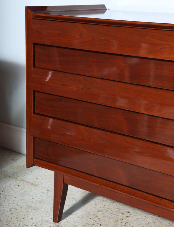 Lane Mahogany Dresser, 1960s In Excellent Condition For Sale In Hollywood, FL