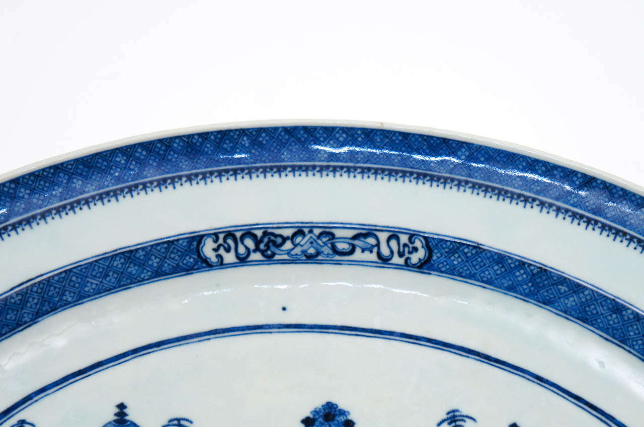 18th Century and Earlier Large Chinese Export Porcelain Platter - Nanking Pattern, c. 1790