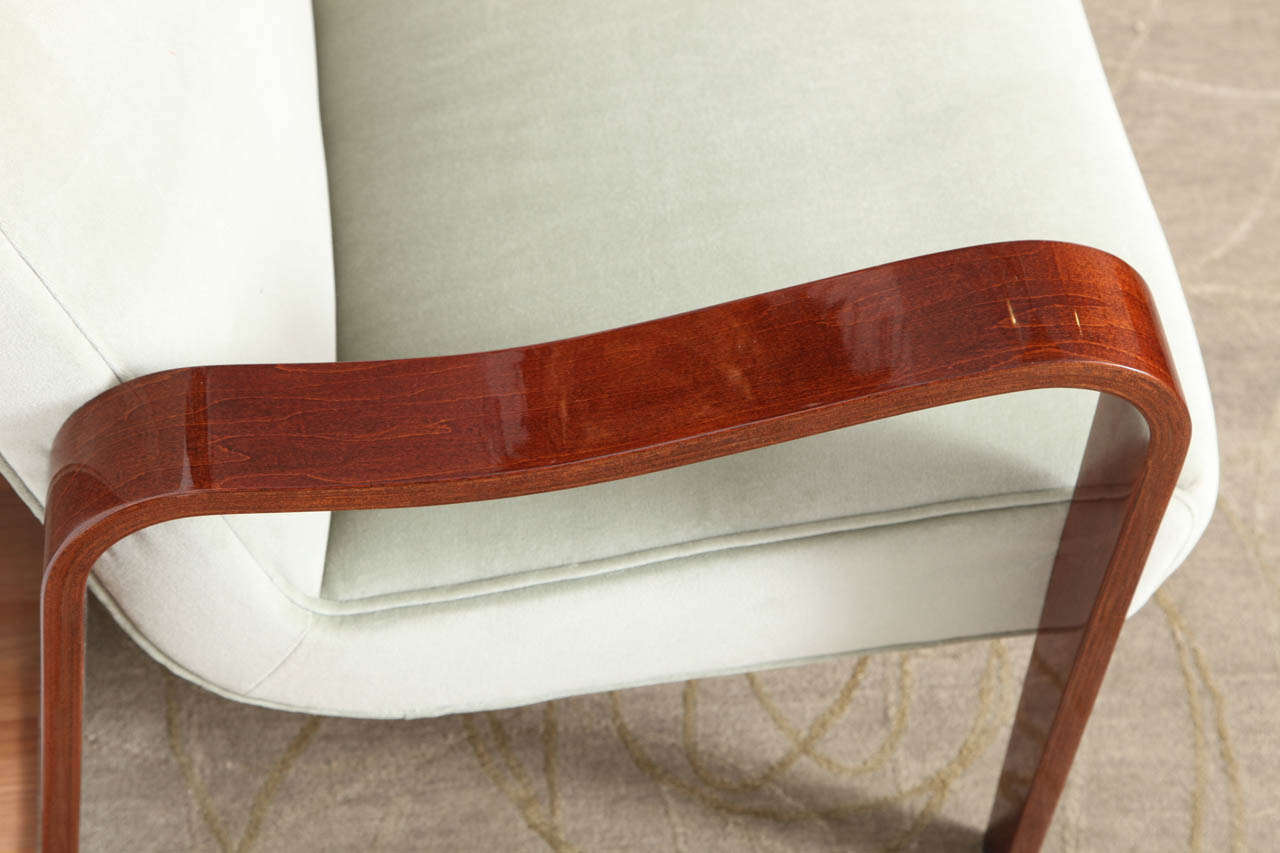 Paire de chaises longues et de canapés profilés par Thonet en vente 3