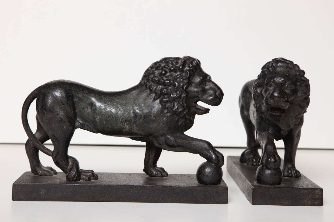 A Pair of 19th Century English Cast-Iron Lions 4