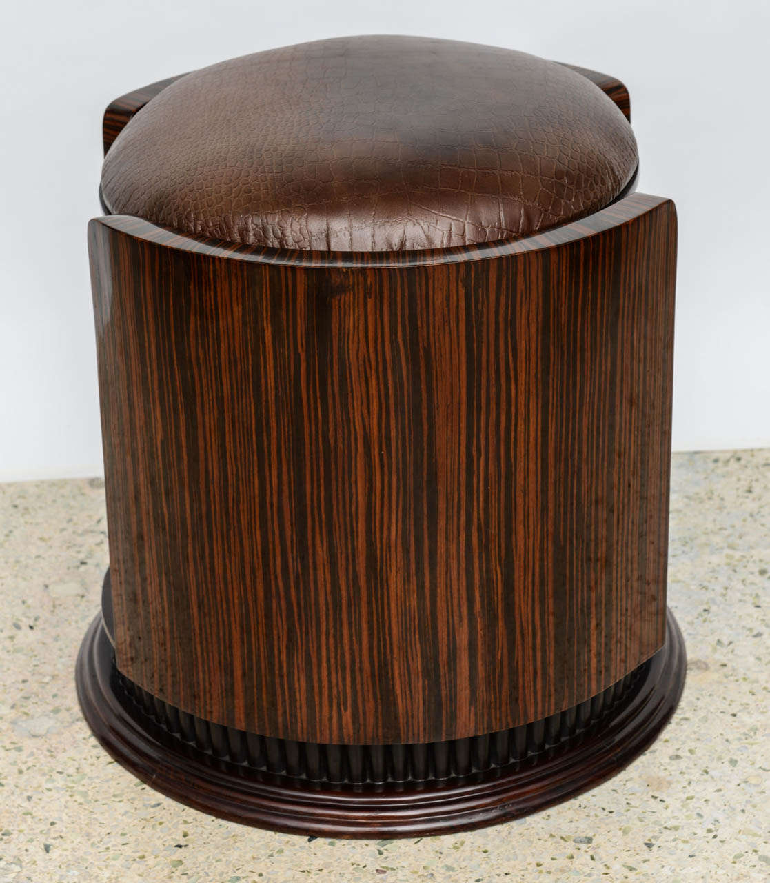 An Art Deco Ebony De Macassar Stool, France, 1930s In Excellent Condition In Hollywood, FL