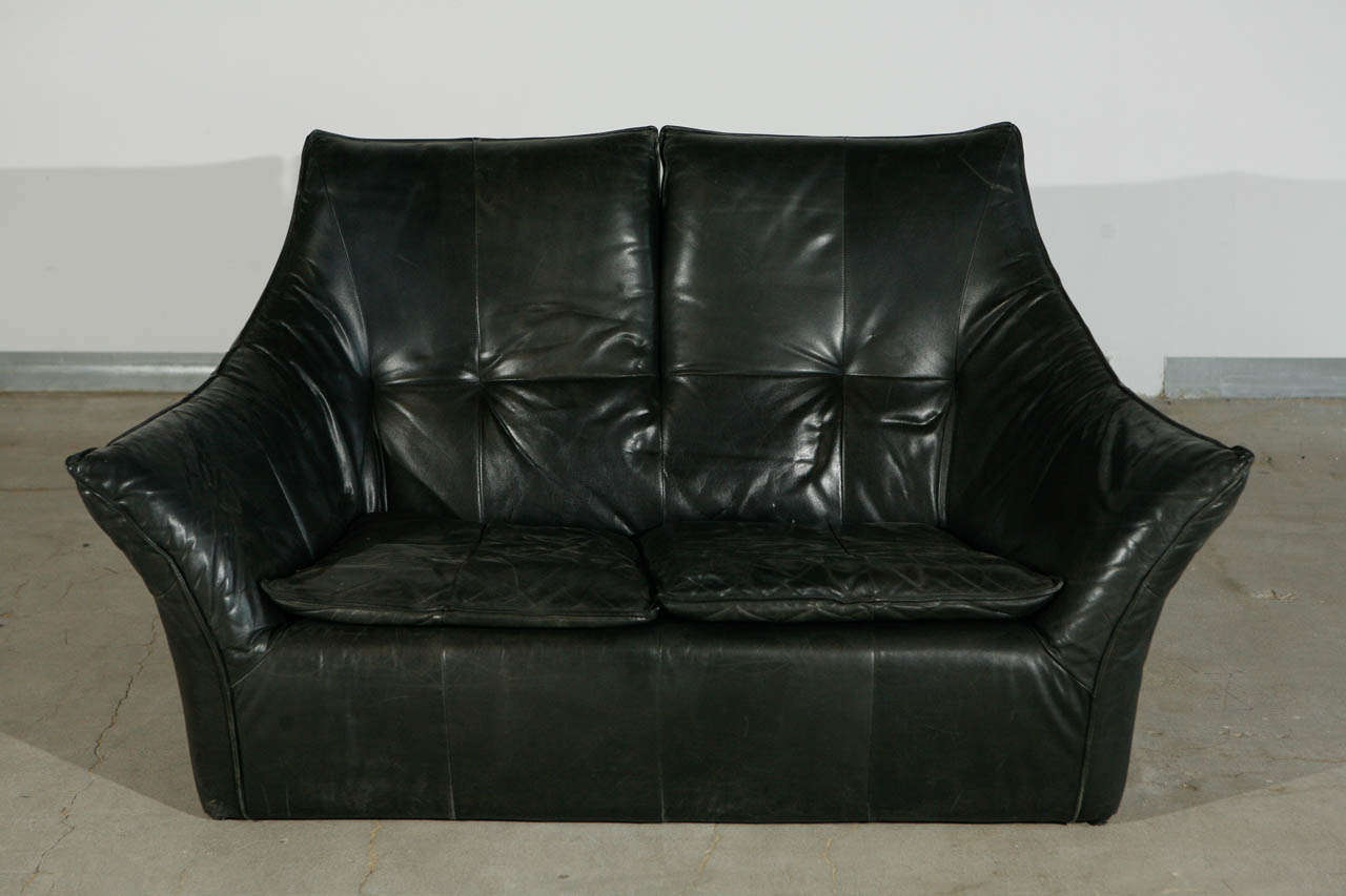 Gerard Van Den Berg black leather settee for Montis.