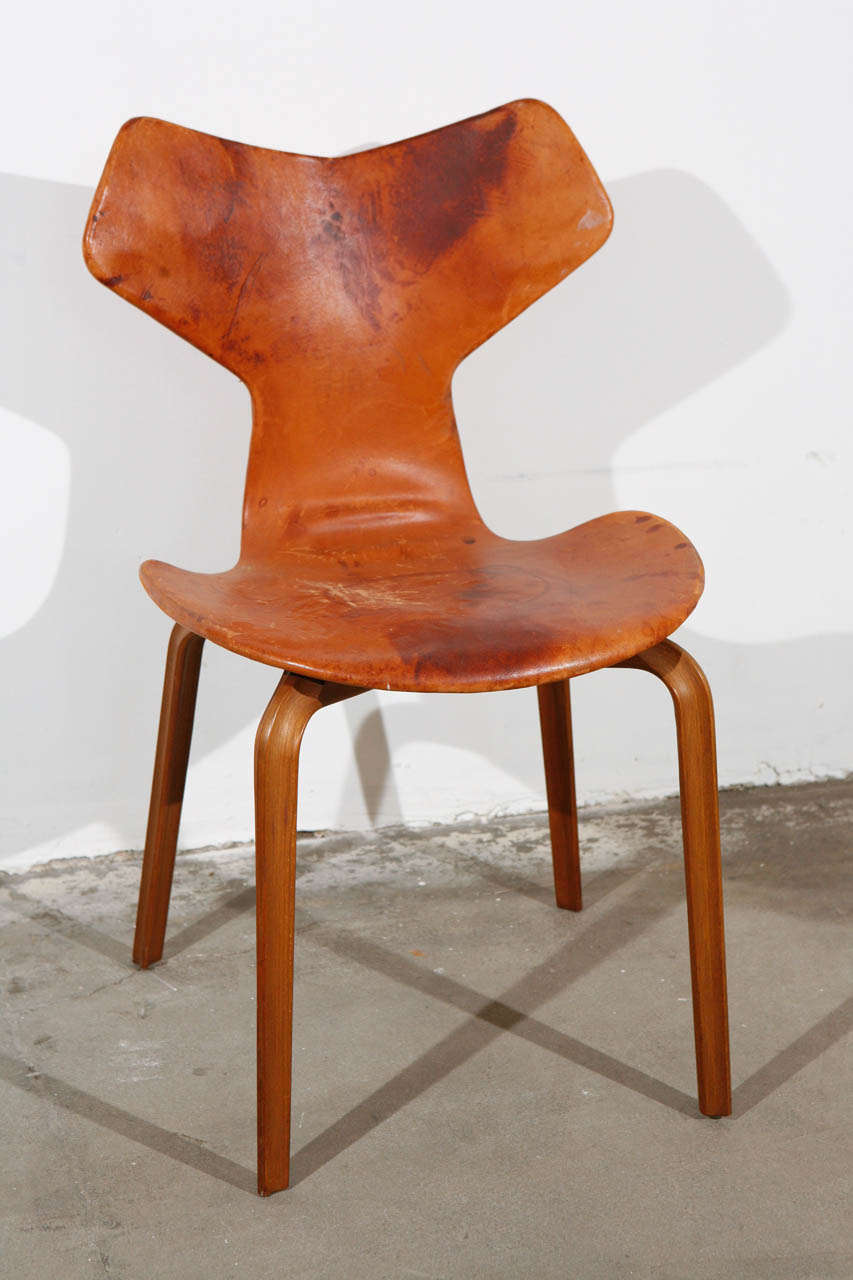 Arne Jacobsen 'Grand Prix' Chair In Fair Condition In Los Angeles, CA