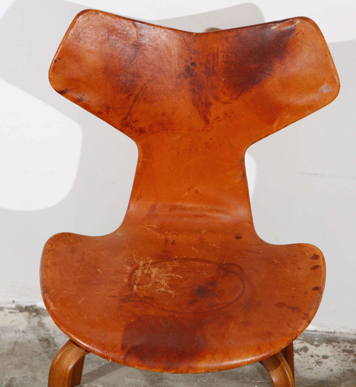 Stuhl „Grand Prix“ von Arne Jacobsen (Mitte des 20. Jahrhunderts)