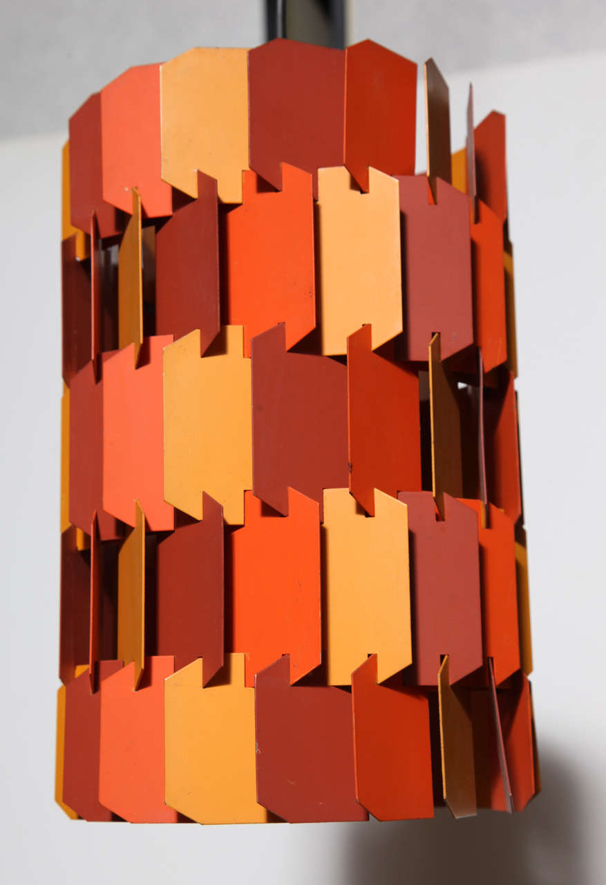 Paar Hängelampen „Facet Pop“ von Louis Weisdorf für Lyfa in Orange und Rose  (Aluminium) im Angebot